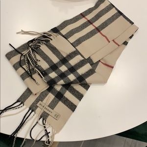 Light beige Classic Cachemire Burberry Scarf